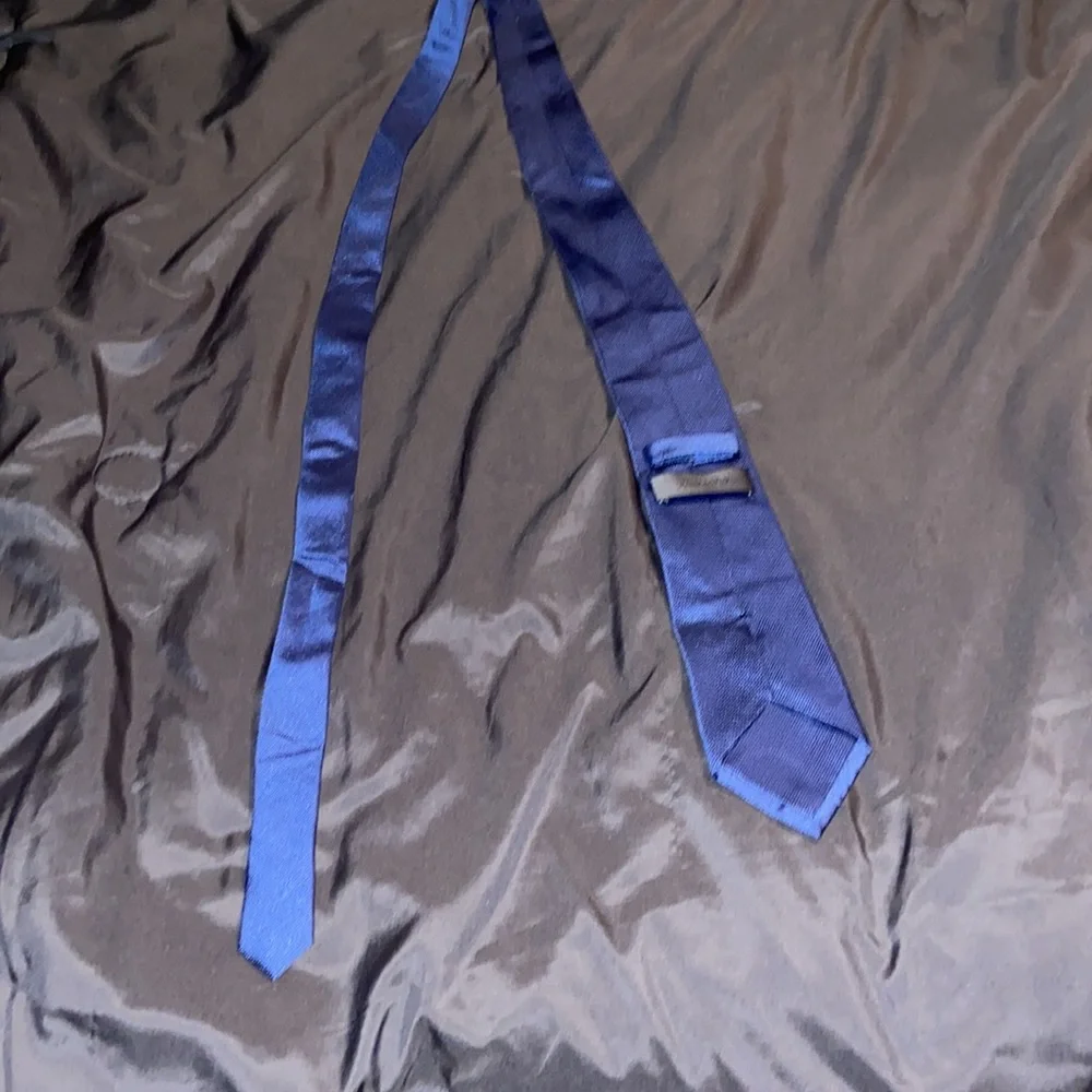 Blue 100% silk Calvin Klein necktie